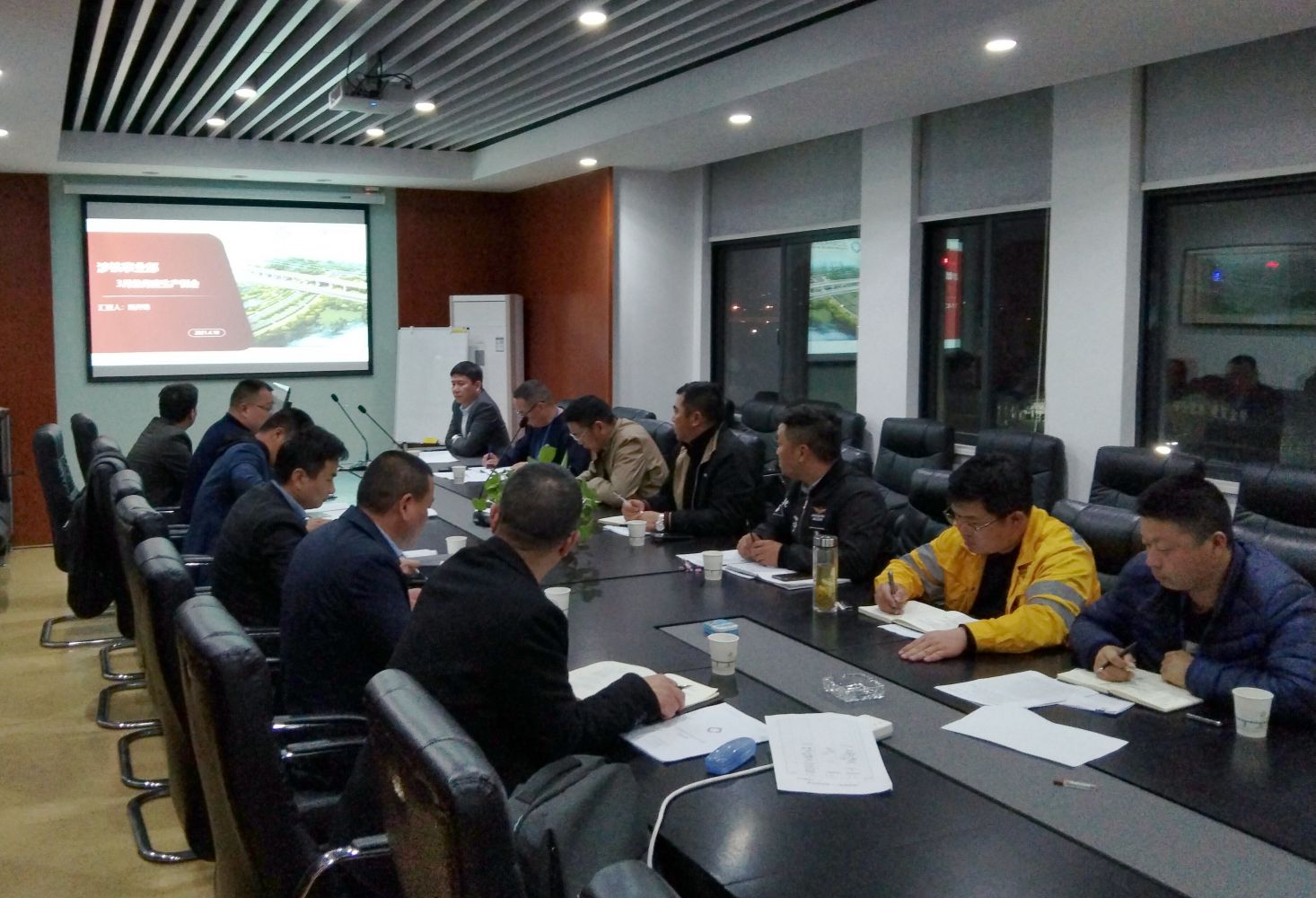 1619423313979102.jpg 涉鐵事業部3月份生產例會.jpg